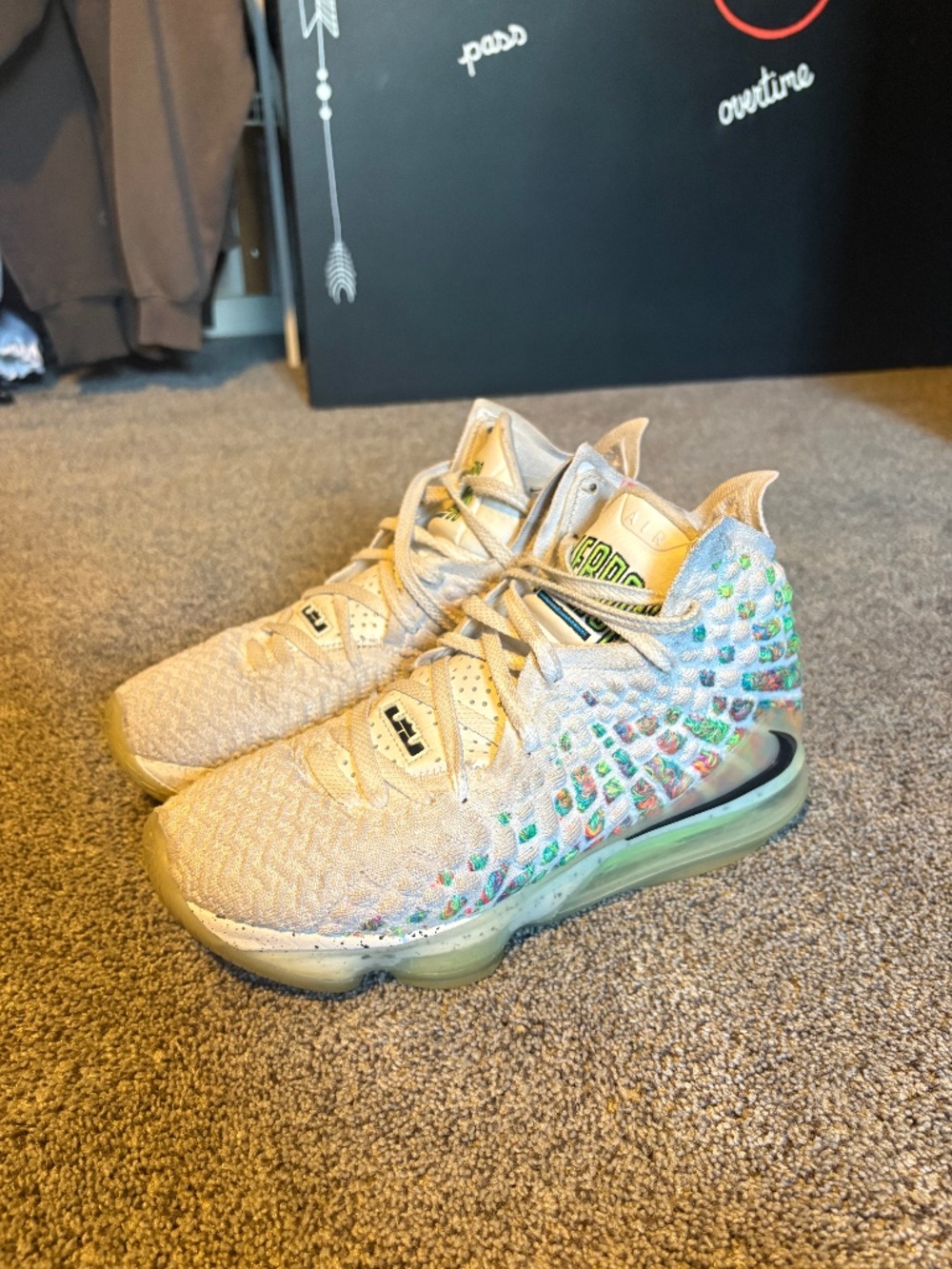 Nike LeBron 17 'Air Command Force